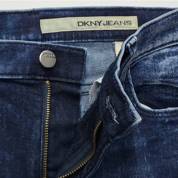 DKNY Women's Acid Wash Dark Blue Stretch Faded Jeans Size 6 - Picture 6 of 16